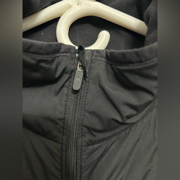 Lululemon jacket FLAW, black color women’s size 12 - Picture 4 of 8